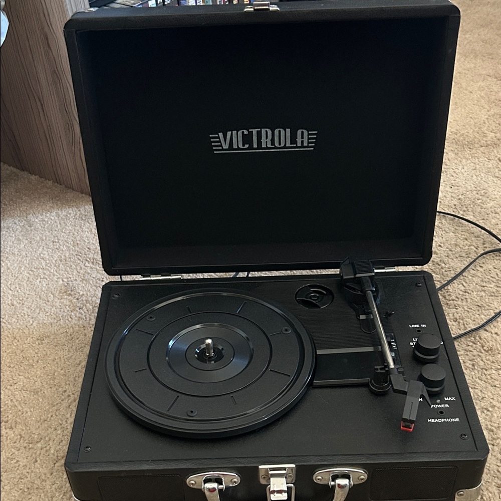 Victorola portable record player